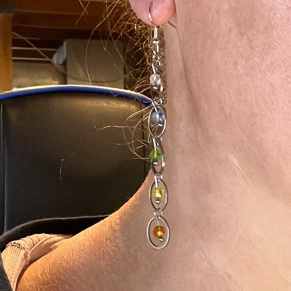 22127 multi-colored dangle earrings - Picture 3 of 4